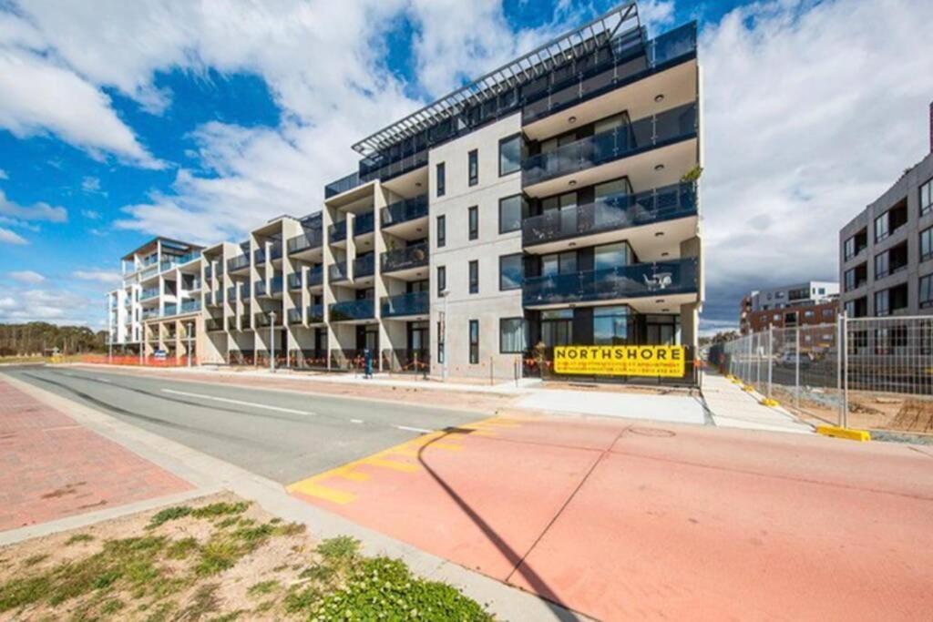 Luxe 2Br Executive Apartment Kingston Pool Parking Wifi Bbq Wine Exterior foto