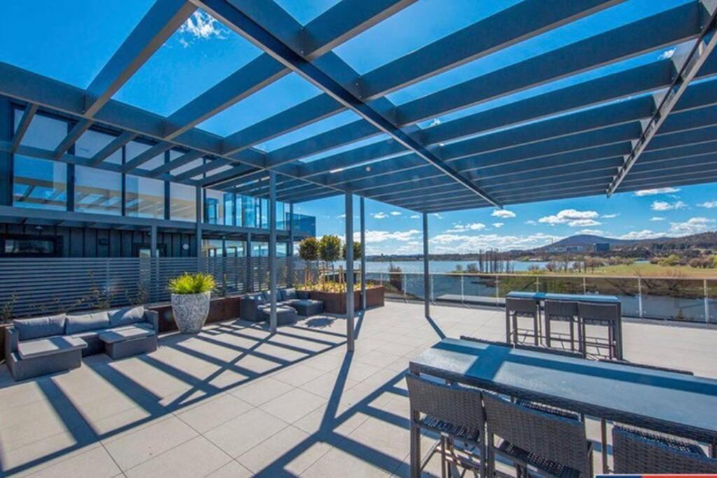 Luxe 2Br Executive Apartment Kingston Pool Parking Wifi Bbq Wine Exterior foto