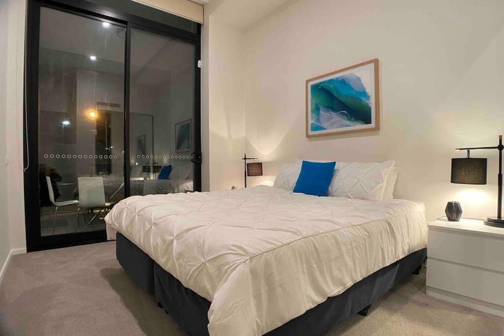Luxe 2Br Executive Apartment Kingston Pool Parking Wifi Bbq Wine Exterior foto
