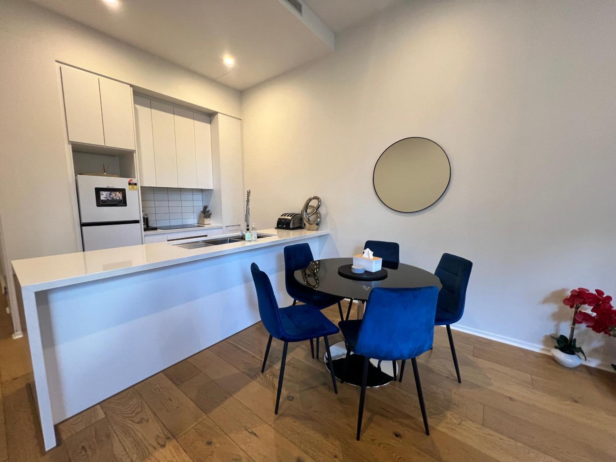 Luxe 2Br Executive Apartment Kingston Pool Parking Wifi Bbq Wine Exterior foto